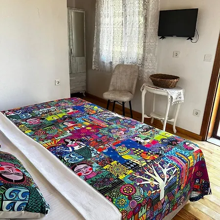 Madam Afrodit Otel Bozcaada