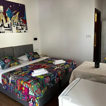 Madam Afrodit Otel *