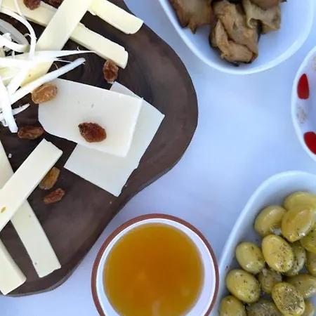 Madam Afrodit Otel Bozcaada