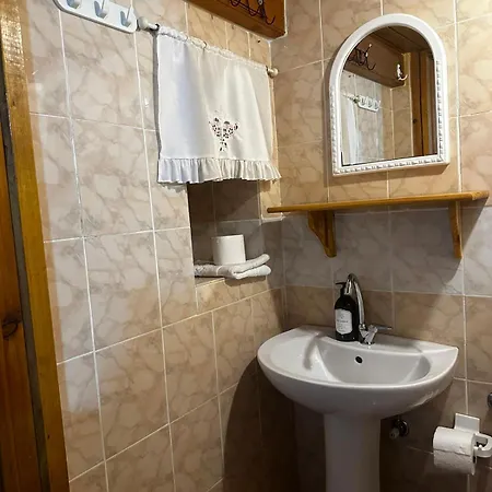 Madam Afrodit Otel *